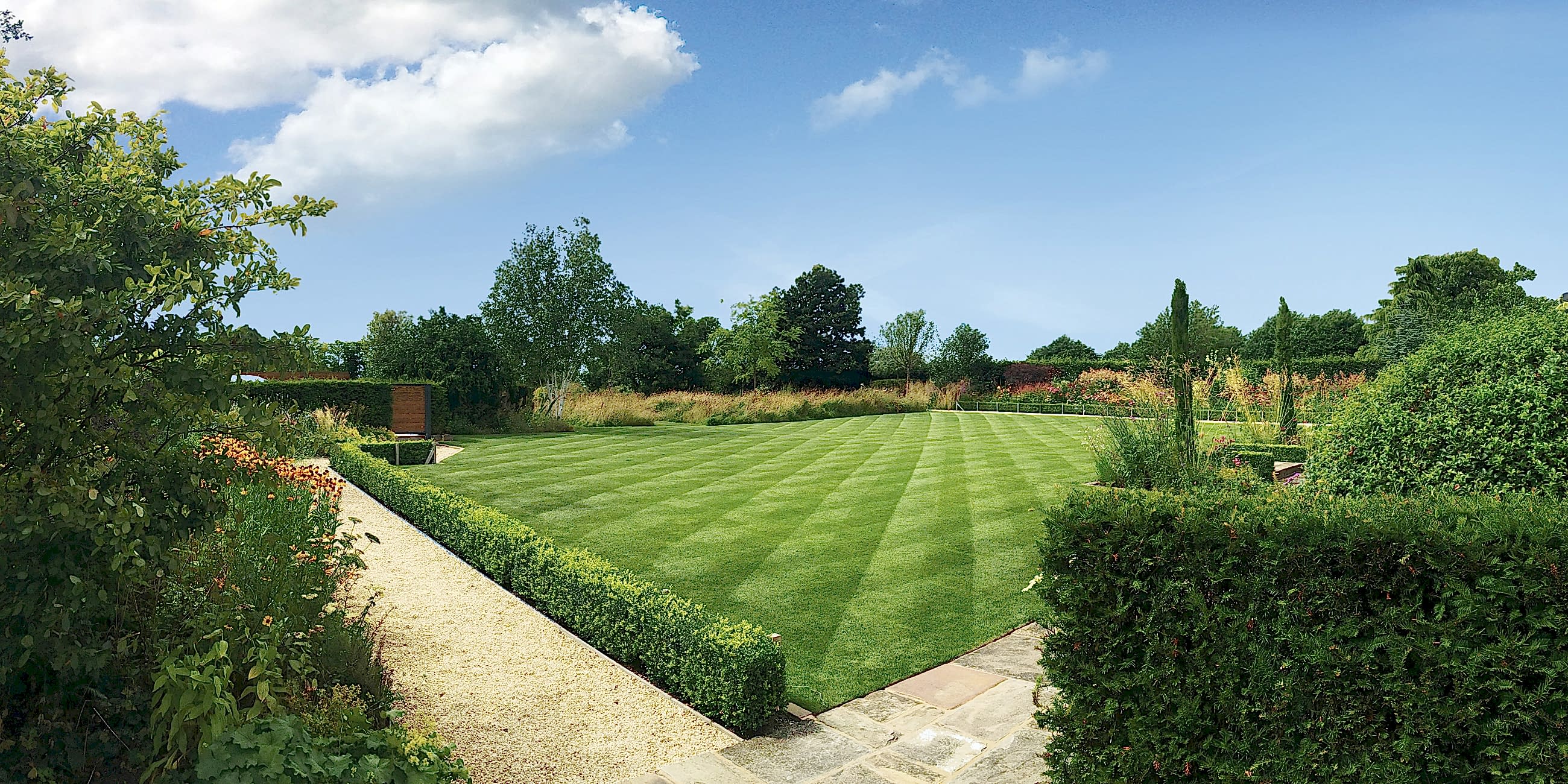 1.5 The English Lawn Doug Holloway Garden Design Uk